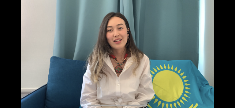 Madina Naukanova, Relais Pays Kazakhstan